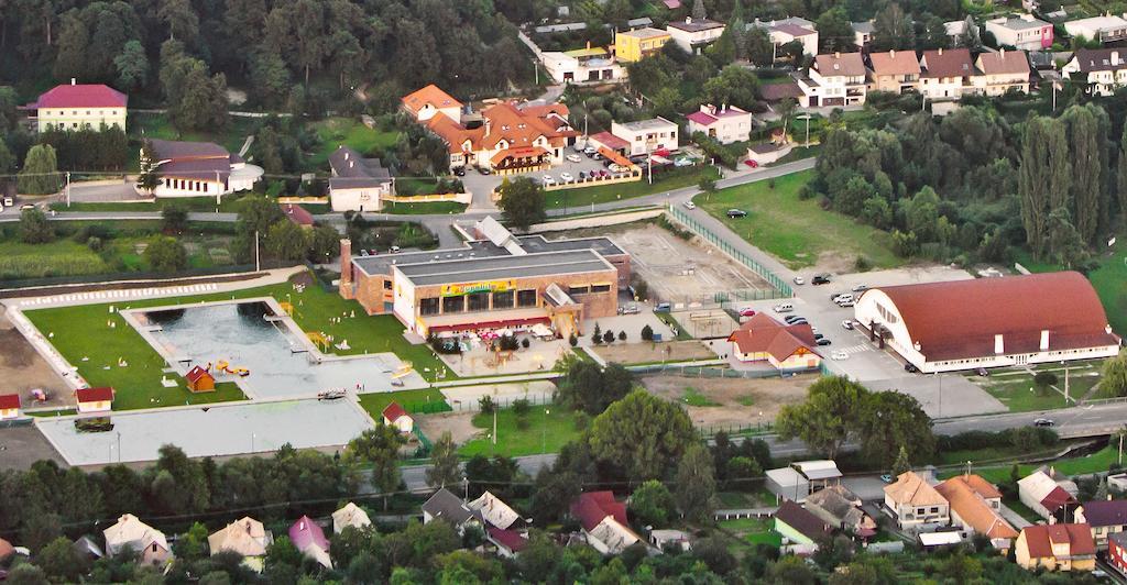 Penzion Kastiel Velky Krtís Exterior foto